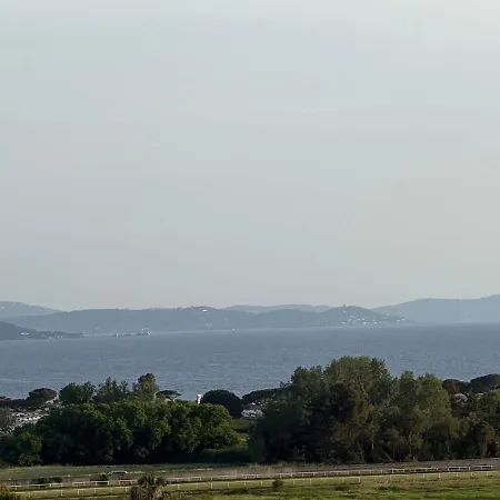 F2 - Dernier Etage Avec Terrasse Vue Αζάτσιο